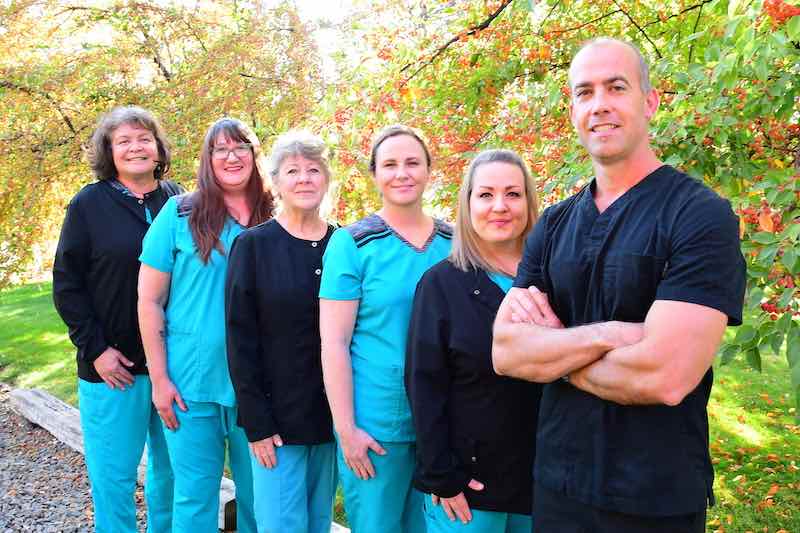 Image of Dr. Eppich and his 5 staff.